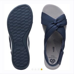 Women's Clarks Cloudsteppers Arla
Belle Navy Fabric